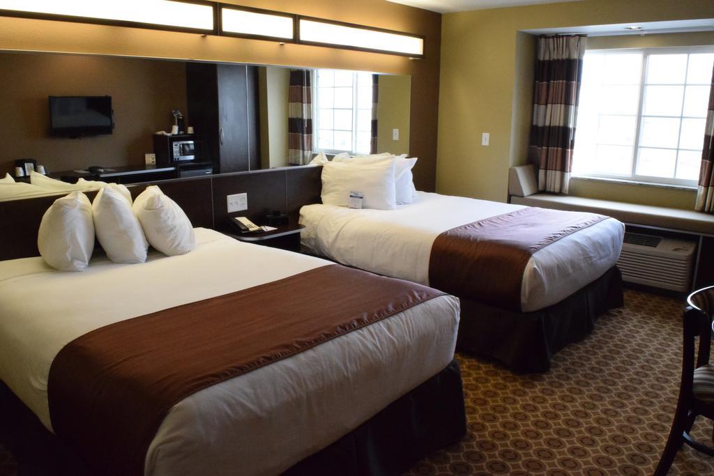 Microtel Inn And Suites Pecos Chambre photo