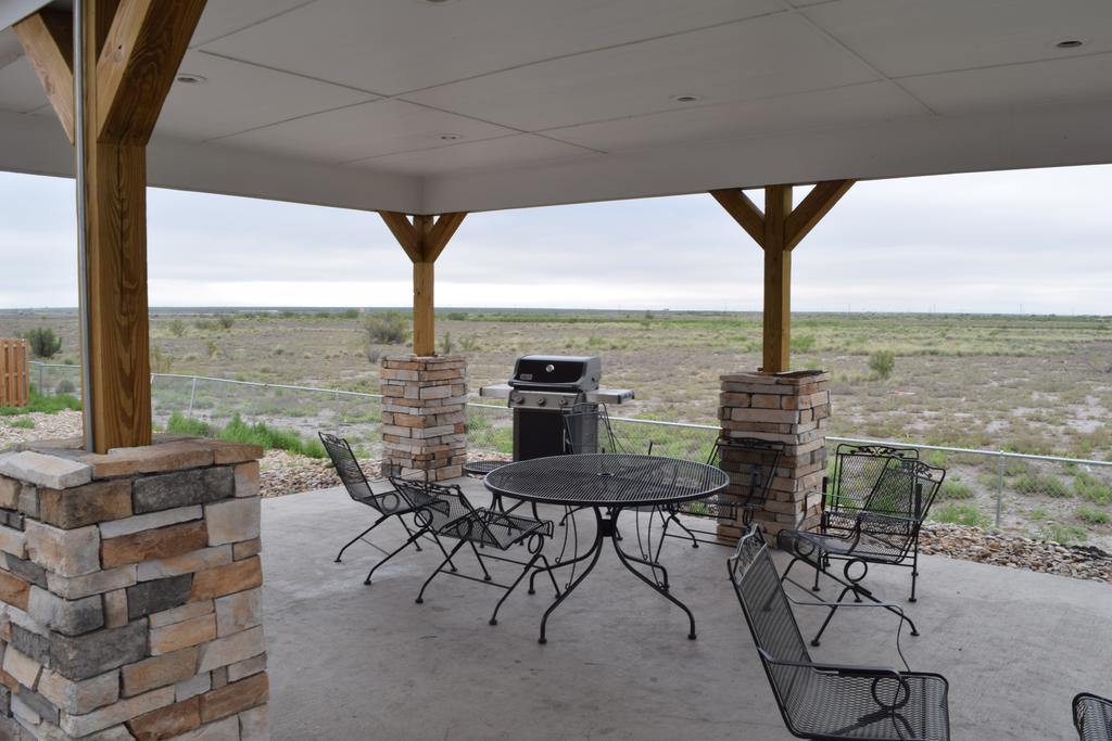 Microtel Inn And Suites Pecos Extérieur photo