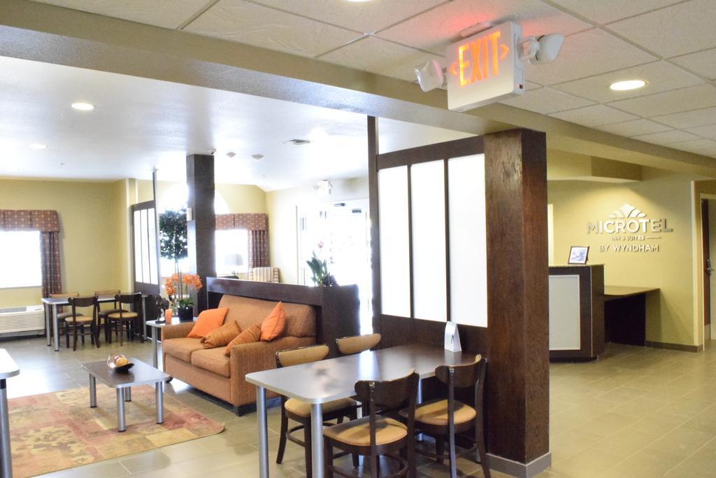 Microtel Inn And Suites Pecos Extérieur photo