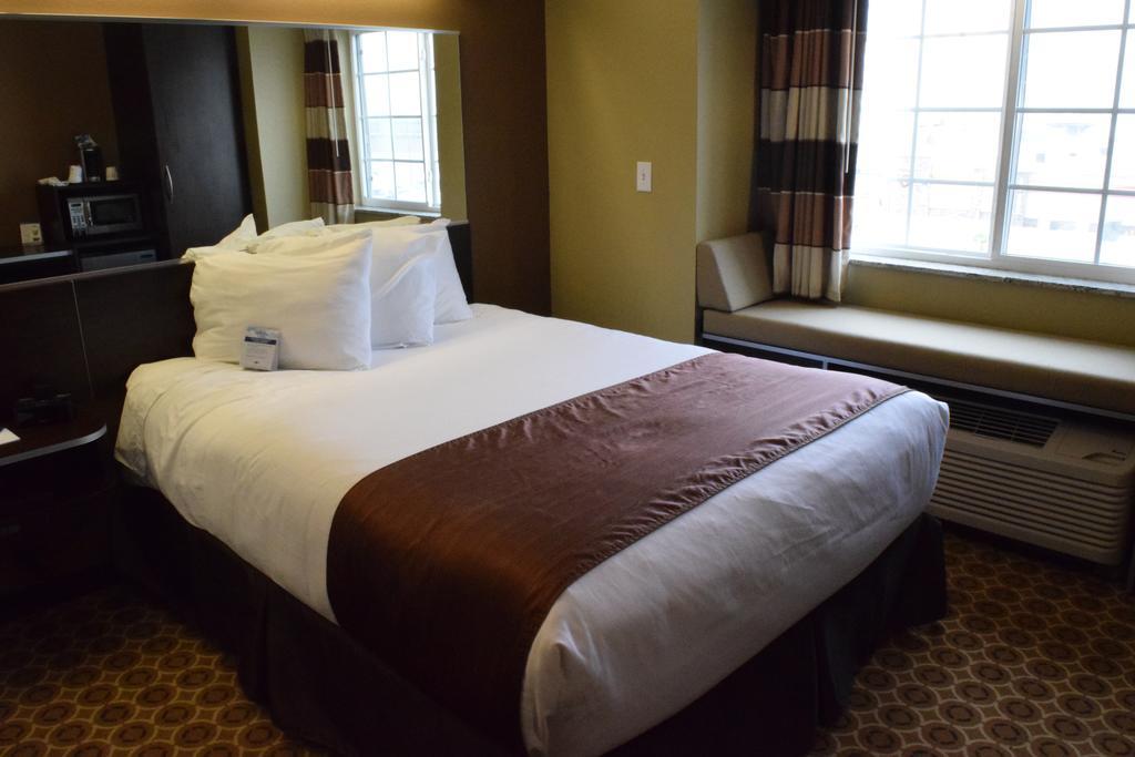 Microtel Inn And Suites Pecos Chambre photo