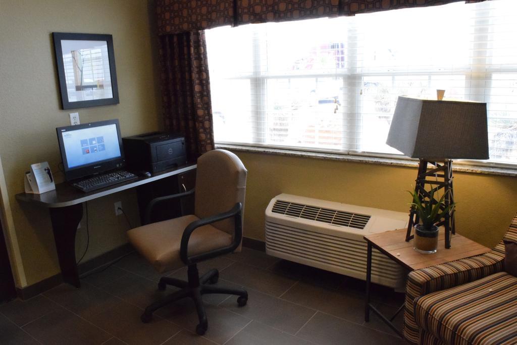 Microtel Inn And Suites Pecos Extérieur photo